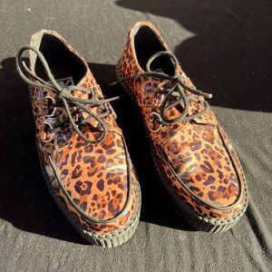 Leopard patent leather creeper platforms